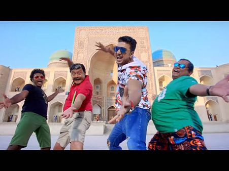 দুর্গাপুজোর আমেজ 'হইচই' -এ কি জমাতে পারলেন দেব! ছবির গল্প কেমন