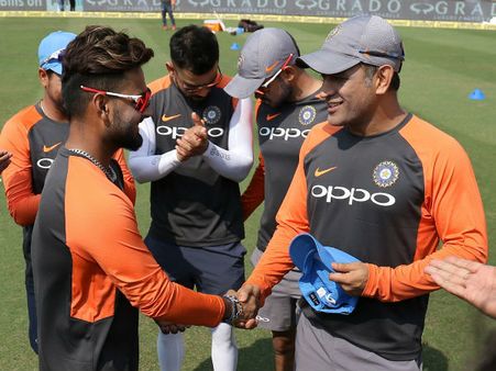 এশিয়া কাপের স্ট্র্যাটেজিই ধরে রাখল ভারত, গুয়াহাটিতে একদিনের ম্যাচে অভিষেক ঋষভ পন্থের