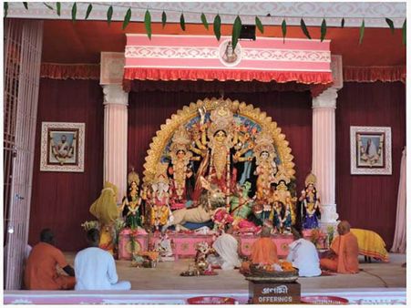 প্রতিমা হয় একচালার! চামুণ্ডার পুজো হয় জয়রামবাটির আশ্রমে