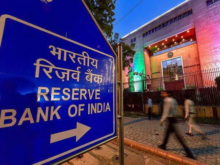 আরবিআই-এর ক্ষমতা খর্বে উদ্য়োগী কেন্দ্র, মোদী সরকারকে যুক্তি বাণে নিশানা ডেপুটি গভর্নরের