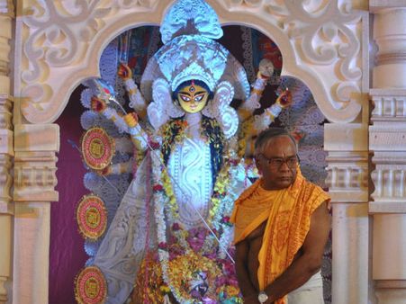বেঙ্গালুরু ইন্দিরানগরের দুর্গাপুজো এবার মাতছে সুবর্ণ জয়ন্তীর আনন্দে! থাকছে আকর্ষণীয় অনুষ্ঠানসূচি