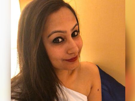 পেটিএম কর্তাকে ব্ল্যাকমেল করা সোনিয়া ধাওয়ানের উত্থান চমকে দেওয়ার মতো