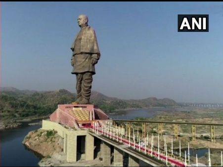 'স্ট্যাচু অফ ইউনিটি'র উদ্বোধন! পর্যটনে বৃদ্ধির আশায় রাজ্য