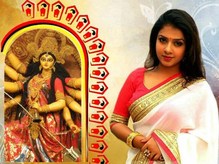 'ত্রিপলের ঝুপড়িতেও দিন কাটাতে হয়েছে', জীবনযুদ্ধের কাহিনি তুলে ধরলেন অভিনেত্রী সুস্মিতা