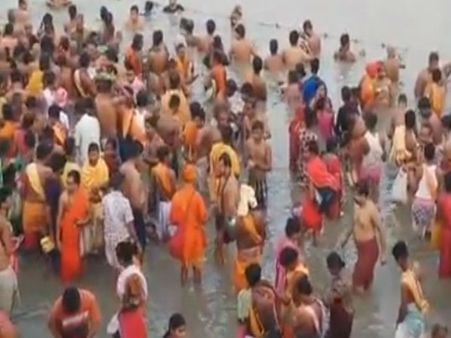 'সময়ের' আগেই শুরু! কেন এই তর্পণ, কী বলছে পুরাণ