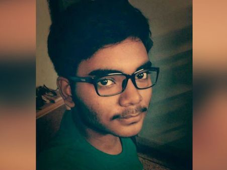 দুর্গাপুজোর সাহিত্য: তরুণ কবি ঋত্বিক দত্তের সেরা ১০টি কবিতা