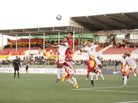 আই-লিগ ২০১৮-১৯: প্রথমবার ঘরের মাঠে মেনেন্দেজের লাল-হলুদ! লড়াই শীর্ষ দখলের
