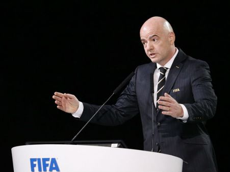 কাতার বিশ্বকাপ ২০২২, অস্পষ্টতায় ঘেরা কাপ - ইনফ্যান্তিনোর 'সর্বকালের সেরা' দাবিতে শোরগোল