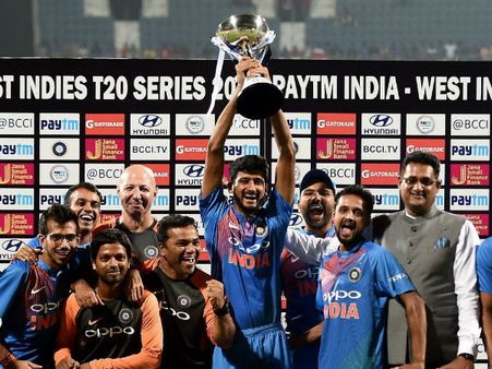 ৯ খেলাতেই ম্য়াচ-জেতানো বোলার খলিল আহমেদ - কীভাবে এত দ্রুত উন্নতি, জানালেন নিজ-মুখেই
