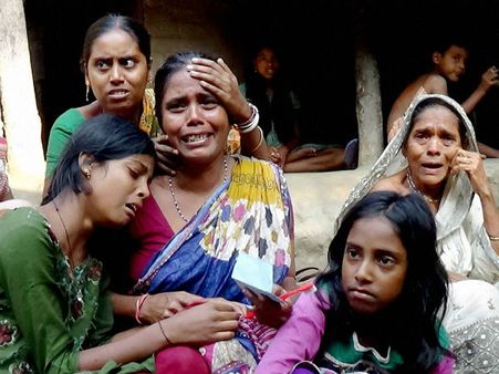 মায়ের মুখাগ্নি করে বাড়ি ফিরেই মৃত্যু ছেলের! মর্মান্তিক ঘটনায় হাহাকার নদিয়ায়