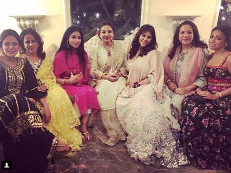 দিওয়ালি ফ্যাশনে একতা-শাবানা-শ্রদ্ধা! বলি-তারকাদের উপস্থিতিতে পার্টি যেন চাঁদের হাট