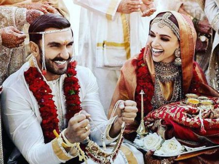 ২৪ ঘণ্টায় দ্বিতীয়বার বিয়ে দীপিকা-রণবীর-এর, বিবাহ বাসরে ছেঁড়া হল রণবীরের পোশাক