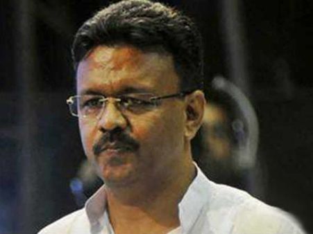 রাজ্যপাল দিলেন রাজ্যকে স্বস্তি, মেয়র পদে বাধা কাটতেই নস্ট্যালজিক ফিরহাদের মনোনয়ন