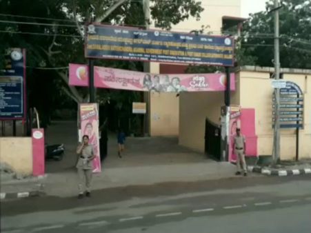 কর্ণাটকে লোকসভা-বিধানসভা মিলিয়ে পাঁচটি কেন্দ্রে চলছে উপ নির্বাচন