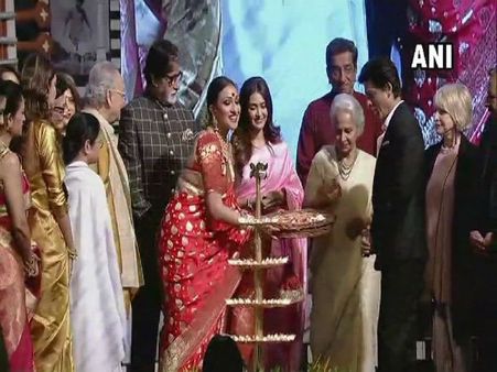 কলকাতা আন্তর্জাতিক চলচ্চিত্র উৎসবের উদ্বোধনে নক্ষত্র সমাবেশ