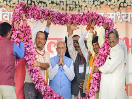 রামমন্দিরে 'বাধা' কংগ্রেসই, অভিযোগ মোদীর! রামমন্দিরের ঘোষণা কবে জানালেন হিন্দু সংগঠনের নেতা