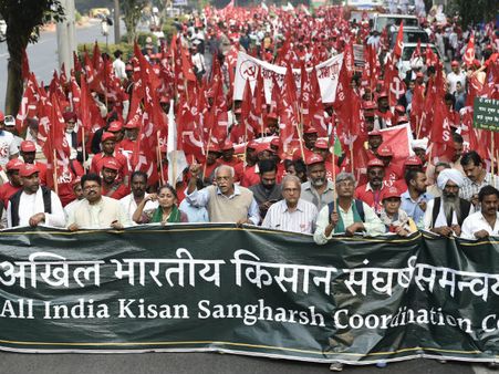 আজ দিল্লিতে সংসদ ভবন অভিযানে লক্ষাধিক কৃষক, উত্তপ্ত হতে পারে রাজধানী