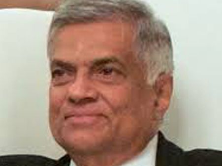 শ্রীলঙ্কার সংসদে ধাক্কা প্রেসিডেন্টের! বিরোধীদের দখলে কমিটি