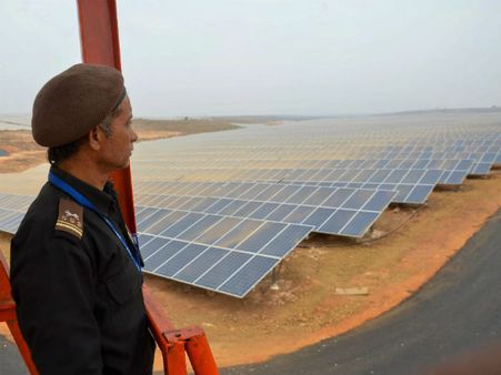 সৌরবিদ্যুতে স্বয়ংসম্পূর্ণ হতে নতুন উদ্যোগ সরকারের, শালবনিতে নতুন প্রকল্প