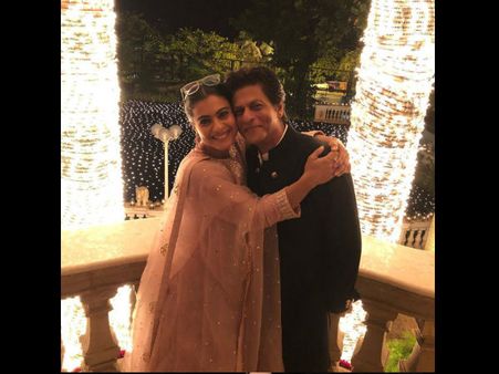 শাহরুখের দিওয়ালি পার্টি মাতালেন কাজল-আলিয়ারা! দেখে নিন ছবি