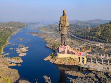 বিশ্বের দরবারে স্ট্যাচু অফ ইউনিটি নিয়ে সমালোচনা! 'হুমকি' মোদী সরকারকে