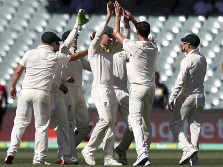 ভারত বনাম অস্ট্রেলিয়া, অ্যাডিলেড টেস্ট: লড়লেন পুজারা, কিন্তু দিনের শেষে এগিয়ে থাকল অজিরাই