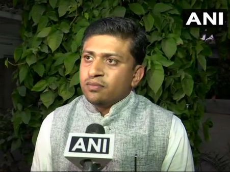 অগাস্টা কাণ্ডে ধৃত মিচেলের আইনজীবী কংগ্রেসের সদর দফতরে, শুরু বিতর্ক