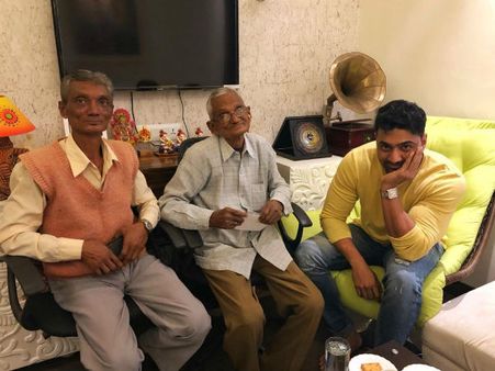 দেব-দর্শন! দুঃস্থ চিত্রগ্রাহককে নিয়ে অসামান্য পদক্ষেপ টলিউড মেগাস্টারের