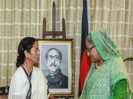 জাতীয় সংসদ নির্বাচনে জয়! হাসিনাজিকে অভিনন্দন মমতার