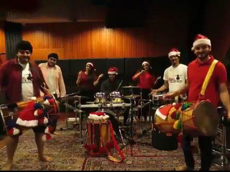 'জিঙ্গল বল্লে বল্লে' ..ভাঙড়ার তালে ক্রিসমাস মরশুম মাতাচ্ছে এই ভাইরাল ভিডিও