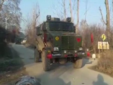 পুলওয়ামায় সেনা-জঙ্গি এনকাউন্টার, সবমিলিয়ে প্রাণ গেল ১০ জনের