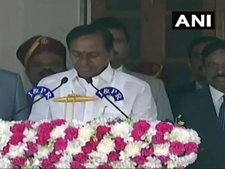 তেলাঙ্গানায় মুখ্যমন্ত্রী পদে শপথ কেসিআর-এর, শুরু নতুন পথ চলা