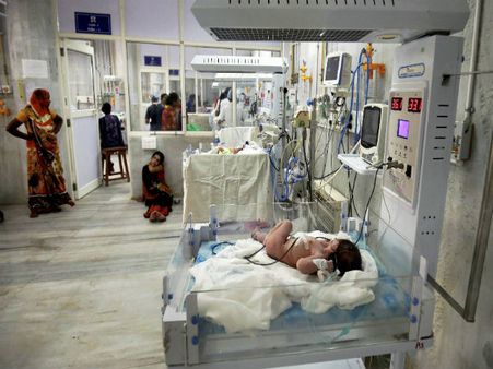 উত্তর শহরতলীতে নবজাতক পাচারচক্রের হদিশ! গ্রেফতার নার্সিংহোমের মালিক-সহ ৫, উদ্ধার শিশু