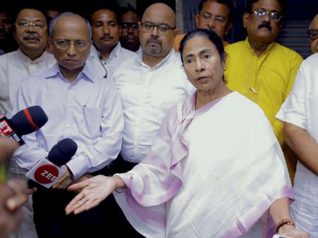 রাজ্যের হাসপাতাল ভাঙচুর করলেই এবার বাজেয়াপ্ত হবে সম্পত্তি, আইনের প্রয়োগ হবে বাংলায়