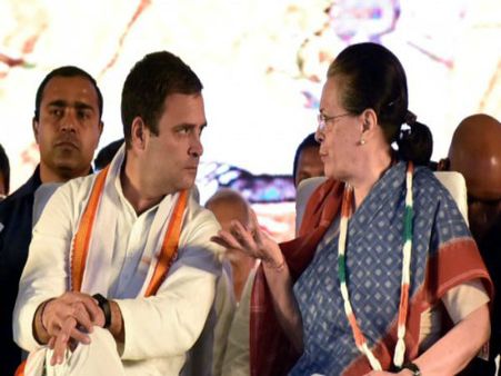 লক্ষ্য লোকসভা নির্বাচন! 'সুপ্রিম' রায়ে বিপদ কমল না রাহুল-সনিয়ার