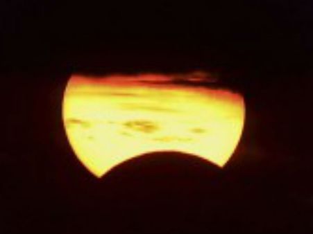 ৬ জানুয়ারির সূর্যগ্রহণ নিয়ে জ্যোতিষবিদরা কী বলছেন! জানুন