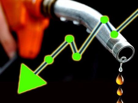 বছর শেষে আচ্ছে দিন! সর্বনিম্ন দাম পেট্রোলের, ৯ মাসে সর্বনিম্ন ডিজেল