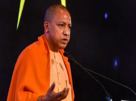 কাজ করল না যোগী 'মিথ'! প্রশ্ন উঠছে দলের স্ট্র্যাটেজি নিয়ে