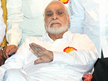 কাদের খান জীবনের শেষদিন পর্যন্ত কোন বলি-সুপারস্টারের কথা বলতেন! উত্তর দিলেন ছেলে