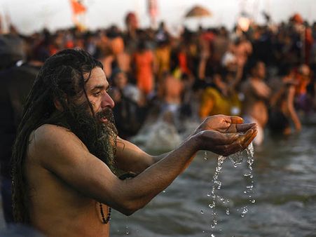 কুম্ভমেলায় যোগী সরকারের কত কোটি টাকা বরাদ্দ জানলে চোখ কপালে উঠবে