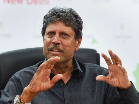 উনি ক্রিকেটের ভাল চান না! নাম না করেই সমালোচনা, ক্ষুব্ধ কপিল পাজি