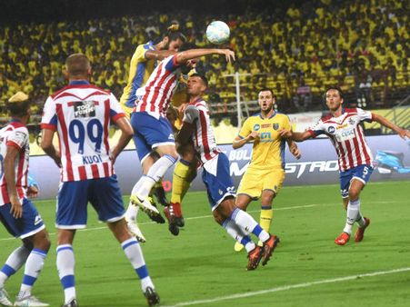 নতুন কোচের ব্লাস্টার্স বনাম শক্তি বাড়ানো এটিকে! ফিরছে আইএসএল, মিলতে পারে প্লেঅফের রাস্তা