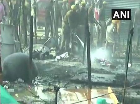 কুম্ভমেলা শুরুর আগেই বিধ্বংসী অগ্নিকাণ্ড! ঘটনাস্থলে তদন্তকারী দল