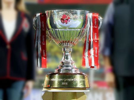 এশিয়ান-হ্যাংওভার কাটিয়ে ফিরছে আইএসএল, নীল বাঘেরা ফের ক্লাব-জার্সিতে - শুরু প্লেঅফের দৌড়