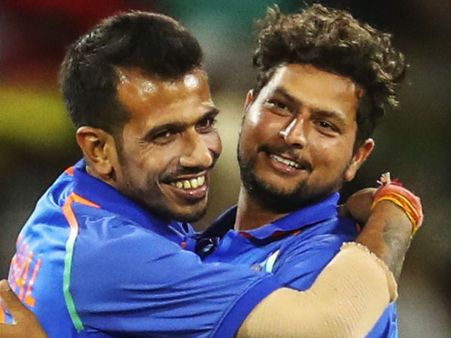 জুটিতে লুটি, তৃতীয় ম্যাচে কুল-চা'র সেঞ্চুরি! জোরালো হল বিশ্বকাপে জোড়া ফলা খেলানোর দাবি