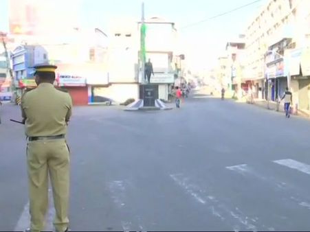 সরবিমালা বিক্ষোভে প্রাণ গেল একজনের, তুমুল বিক্ষোভের মাঝে কেরলে চলছে বনধ