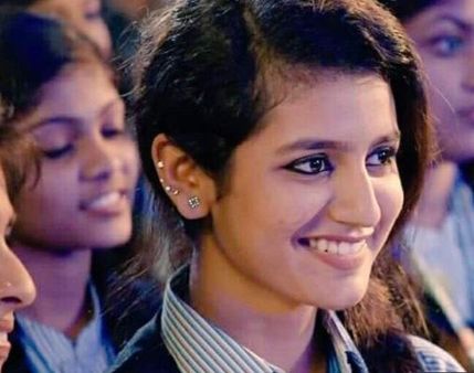 ফের খবরে প্রিয়া প্রকাশ! এবার 'উইঙ্ক -গার্ল' ঝড়ের কবলে ২ বলিউড সুপারস্টার, দেখুন ভিডিও