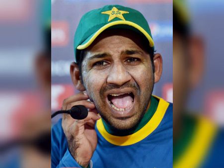 আরও এক লজ্জার অধ্যায় পাক-ক্রিকেটে! বর্ণবিদ্বেষী মন্তব্য করার জেরে নির্বাসিত অধিনায়ক