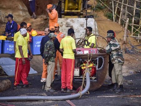 দেহ উদ্ধার অসম্ভব! মেঘালয়ের খনিতে উদ্ধার কাজ বন্ধ করল নৌবাহিনী