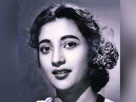 উত্তমকে ছাপিয়ে সুচিত্রা পেয়েছিলেন চমকপ্রদ পারিশ্রমিক! মহানায়িকার প্রয়াণদিবসে ফিরে দেখা স্মৃতির পাতা